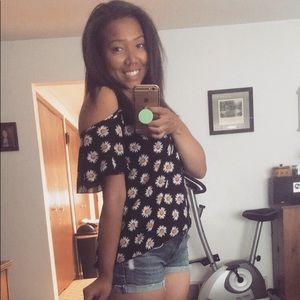 Meet your Posher, Kayla